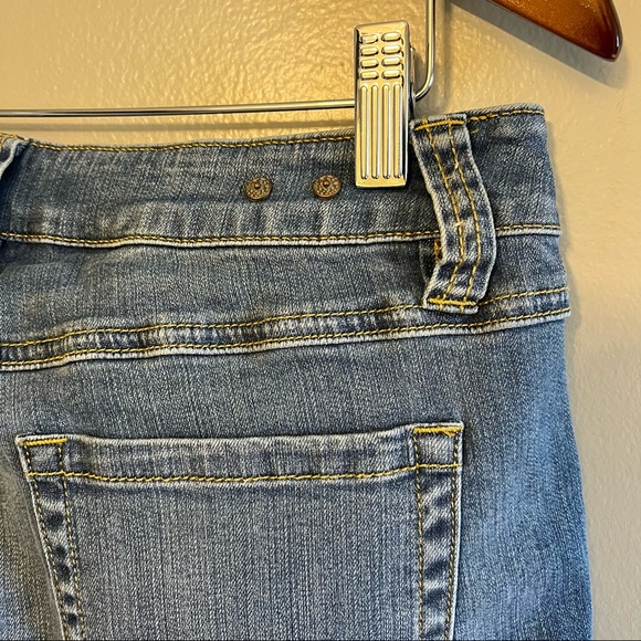 CAbi Womens Light Blue Denim Cropped Zipper Ankle Size 8 Waist 30 - Picture 6 of 12